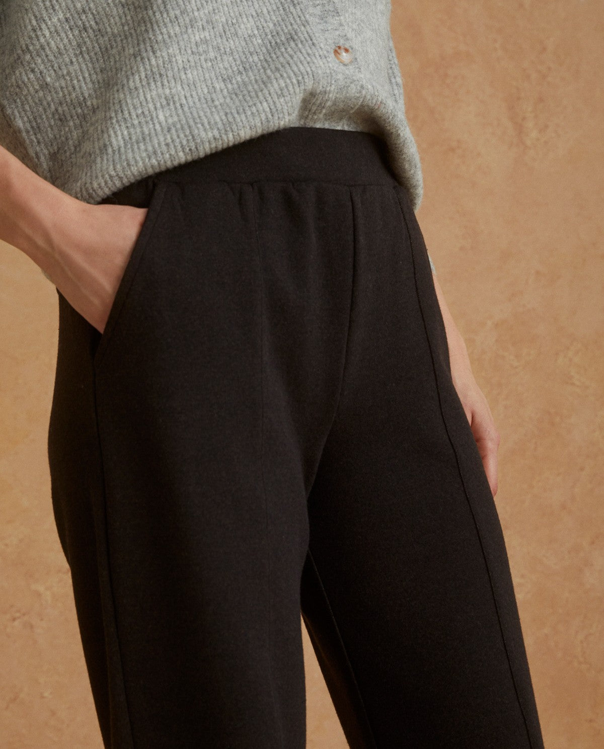 Wide charcoal elastic trousers by YERSE