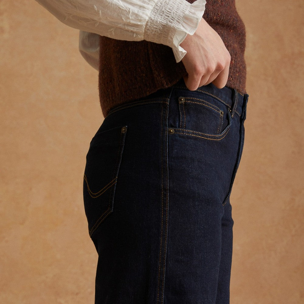 Wide-leg jeans in dark denim by Yerse