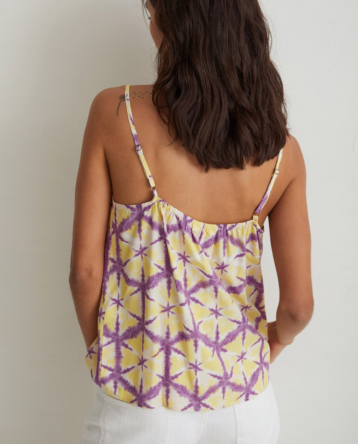 Flowy tie-dye yellow sleeveless top by YERSE