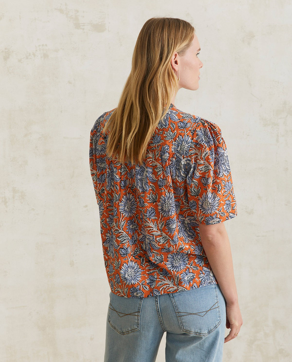 Floral mao-neck shirt sky-blue & orange by YERSE