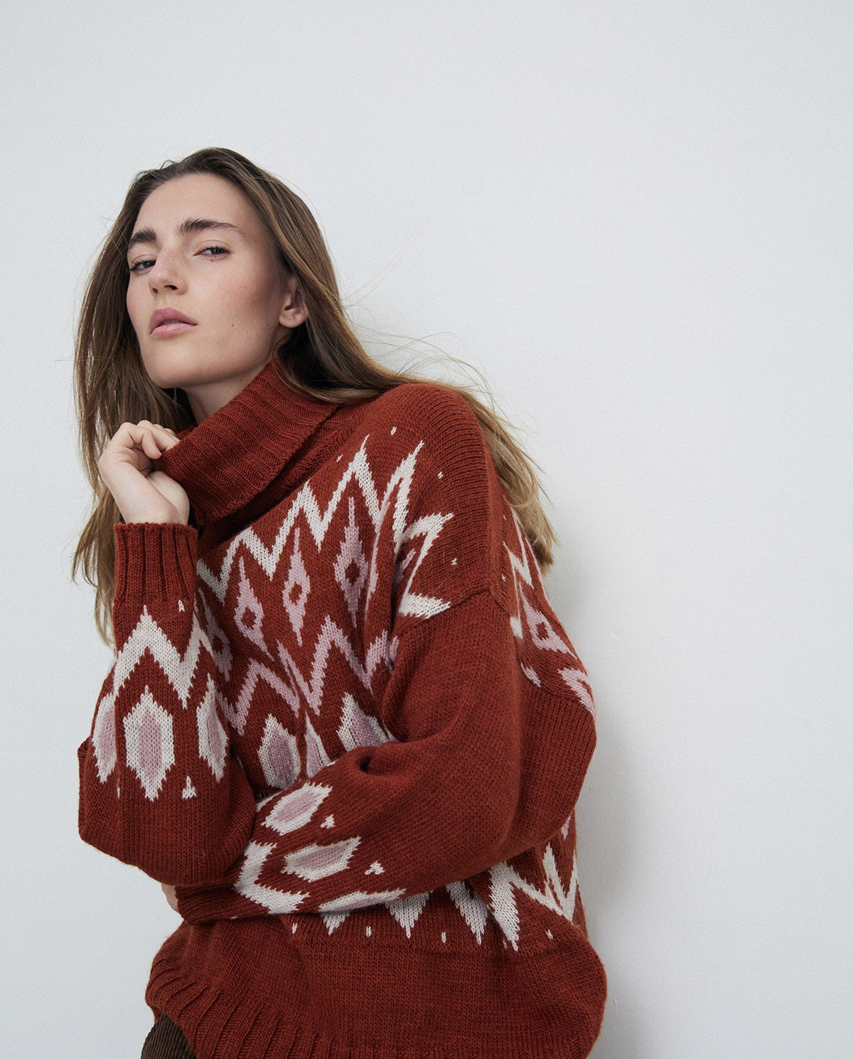 Halterneck jacquard sweater in terracota by YERSE