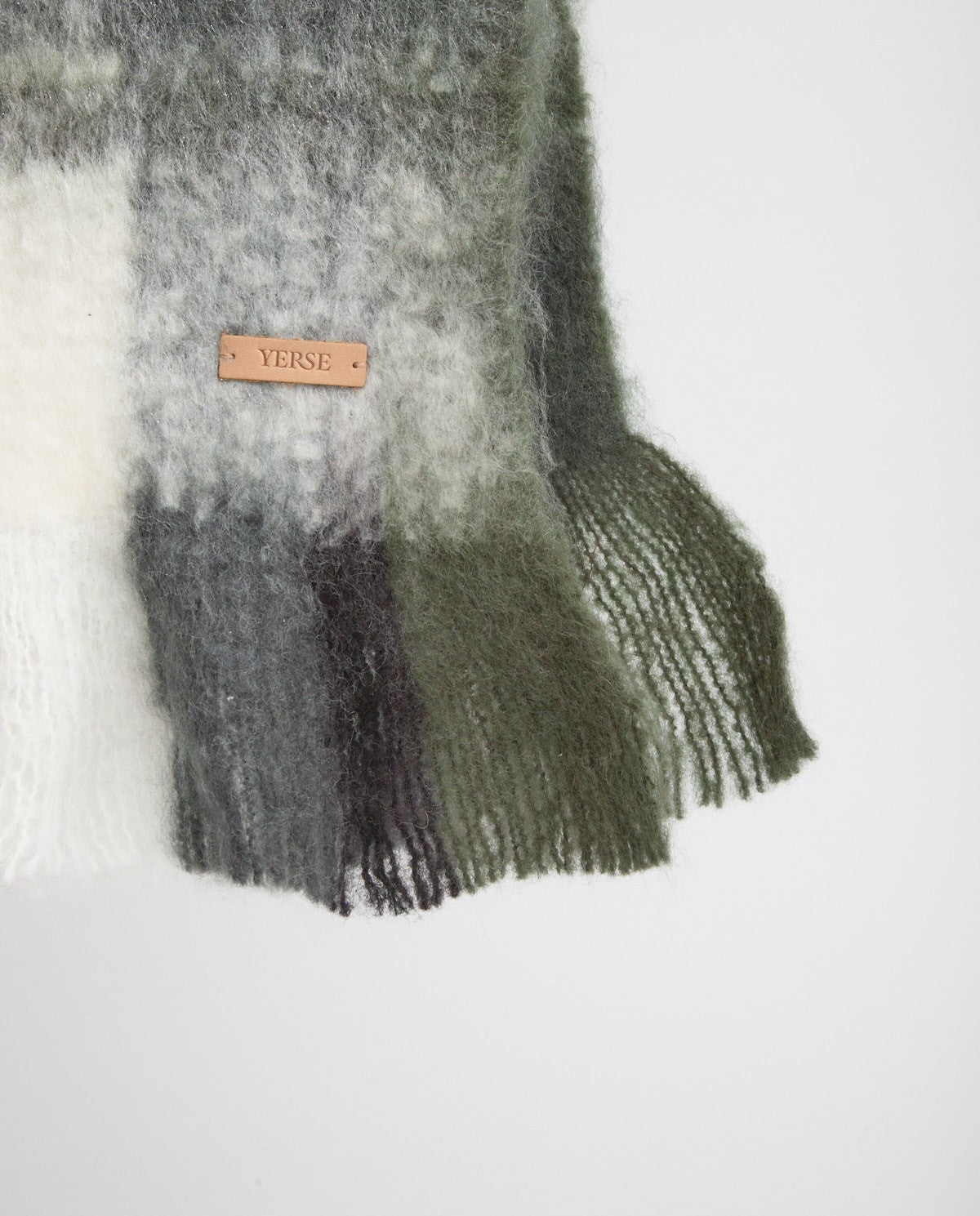 Maxi scarf in dark green & grey by YERSE