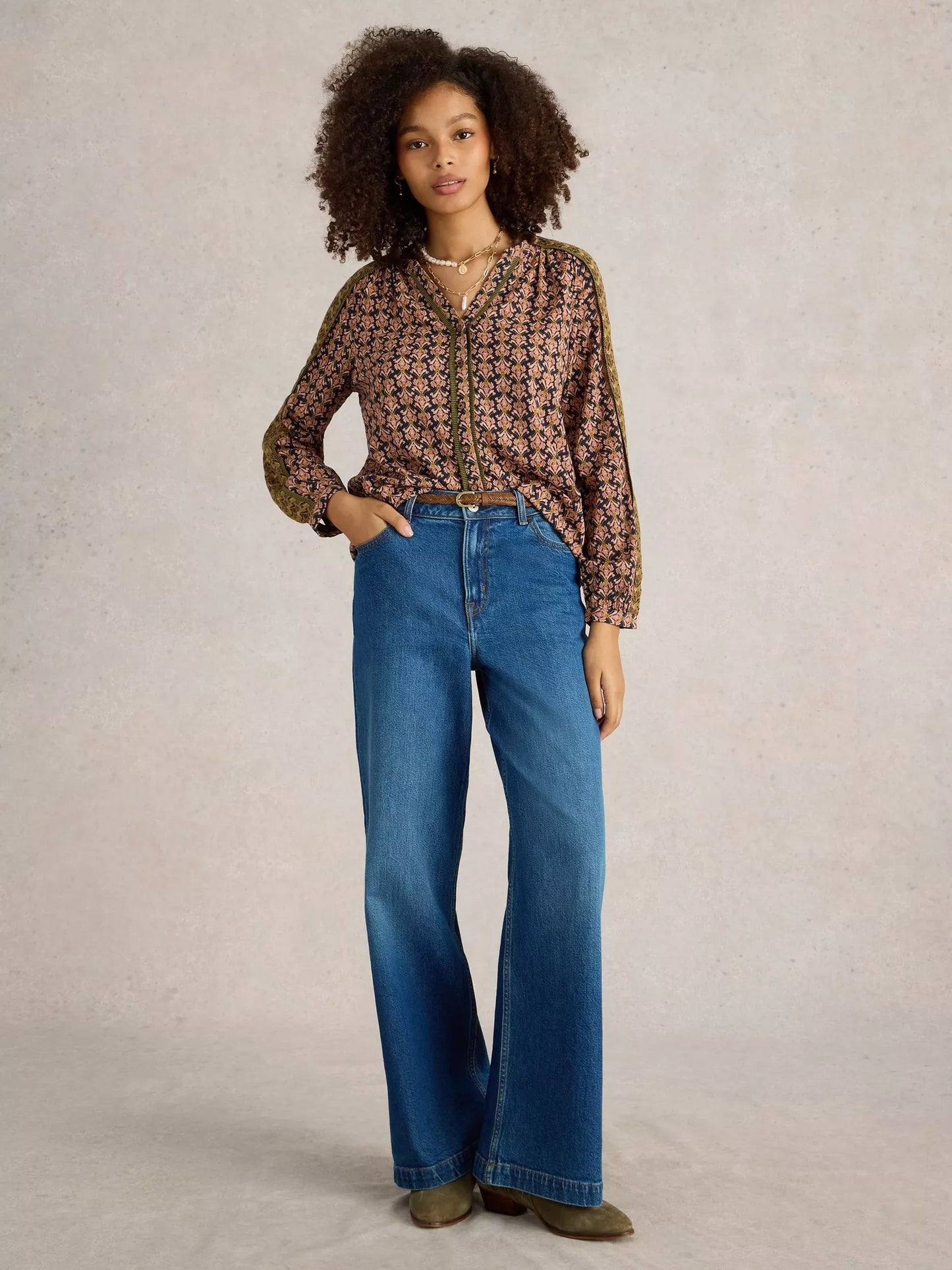 AYLA Wide Leg Jean in Mid Denim by WhiteStuff