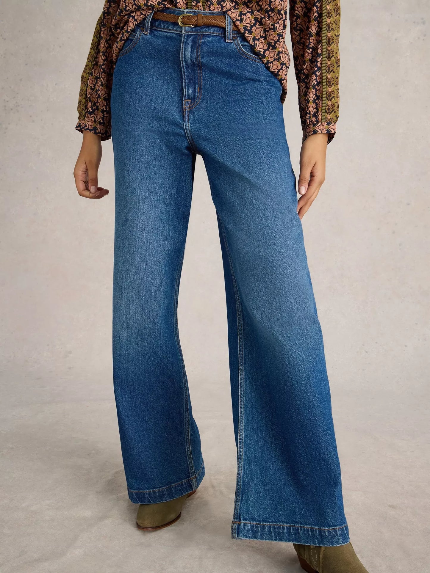 AYLA Wide Leg Jean in Mid Denim by WhiteStuff