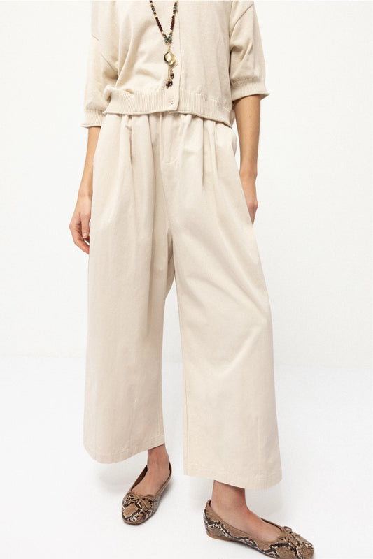 Plain Wide-Legged Trousers in Off-White by LANIDOR