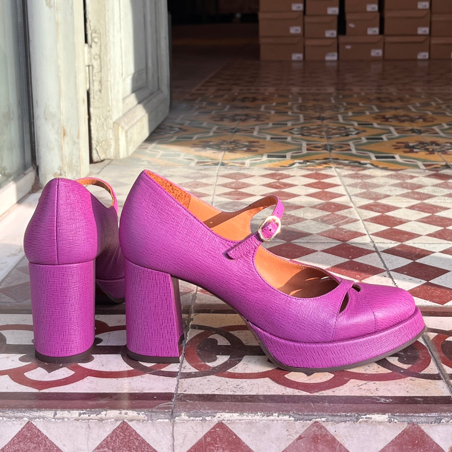 FANTEL Fuchsia leather shoes by CHIE MIHARA