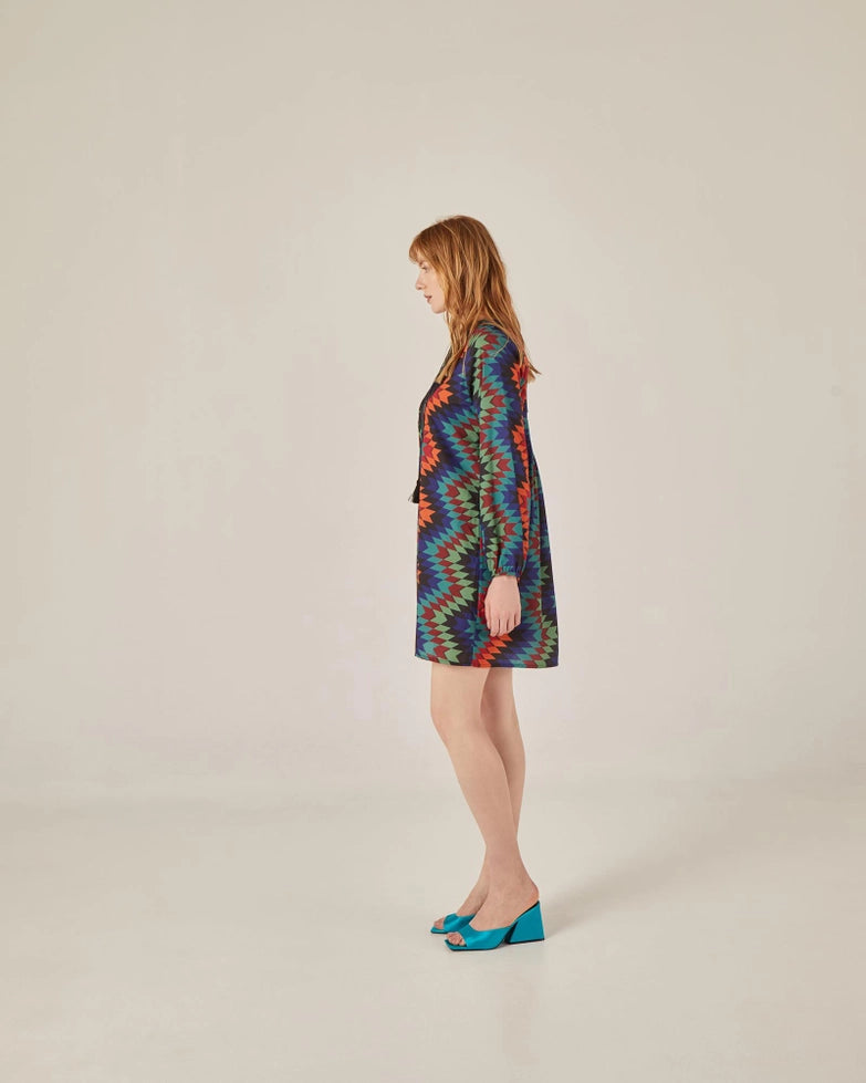 Contrasting Lace Short Dress by NIZA