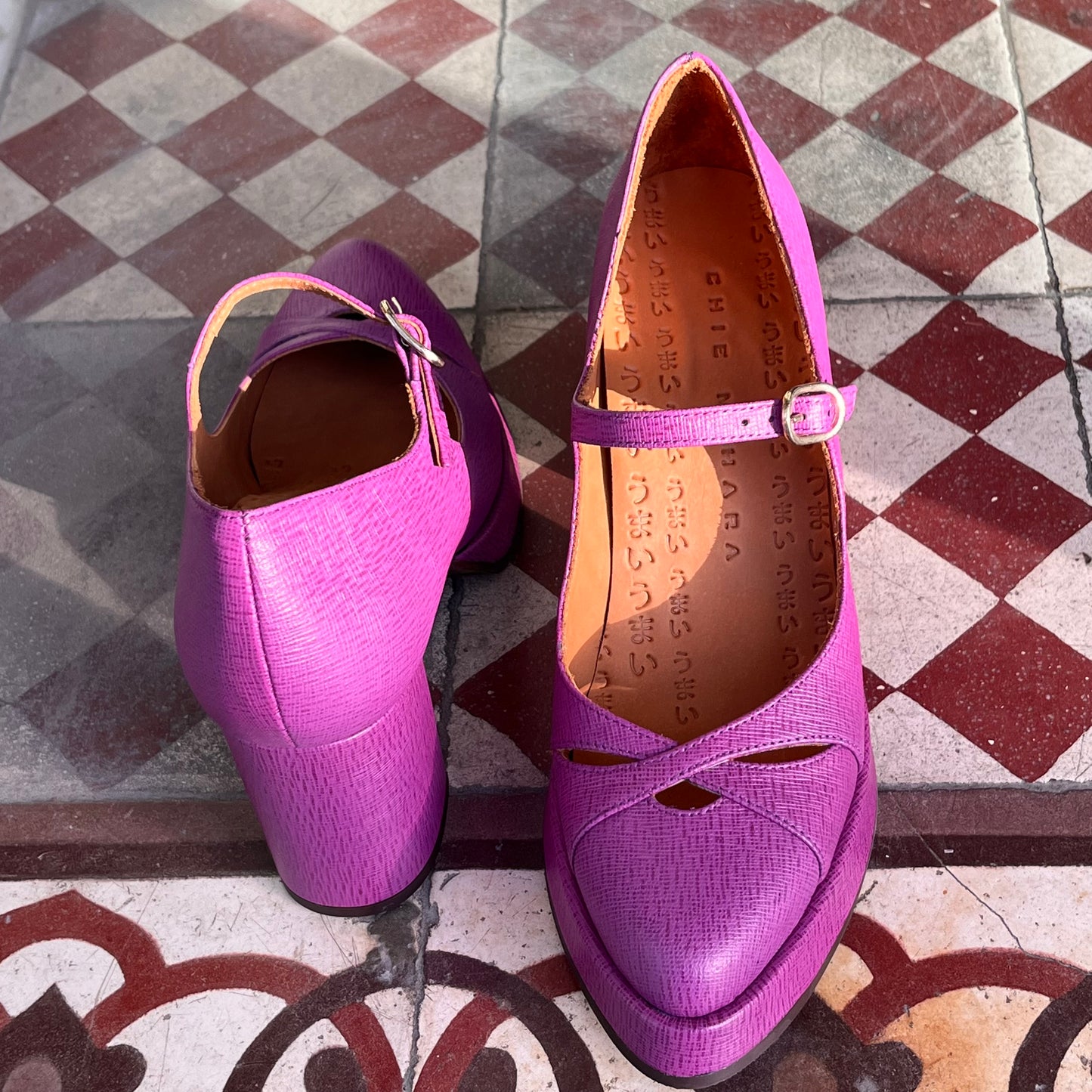 FANTEL Fuchsia leather shoes by CHIE MIHARA